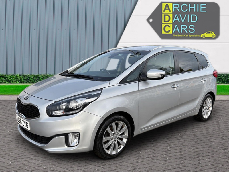 2017 Kia Carens 1.7 Crdi 3 in Silver — image 1