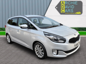 2017 Kia Carens 1.7 Crdi 3 in Silver — image 3