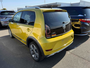 2018 Volkswagen Up High Cross Up Auto in Gold — image 4