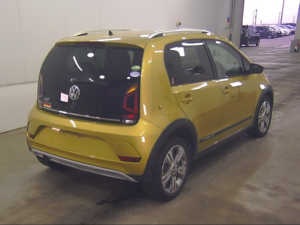 2018 Volkswagen Up High Cross Up Auto in Gold — image 6