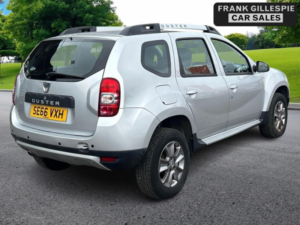 2017 Dacia Duster 1.5 Dci Laureate Euro 6 (s/s) 5dr in Silver — image 4