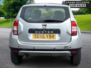 2017 Dacia Duster 1.5 Dci Laureate Euro 6 (s/s) 5dr in Silver — image 5