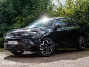 2025 Vauxhall Mokka 1.2 Turbo Gs Auto Euro 6 (s/s) 5dr in Black — image 3