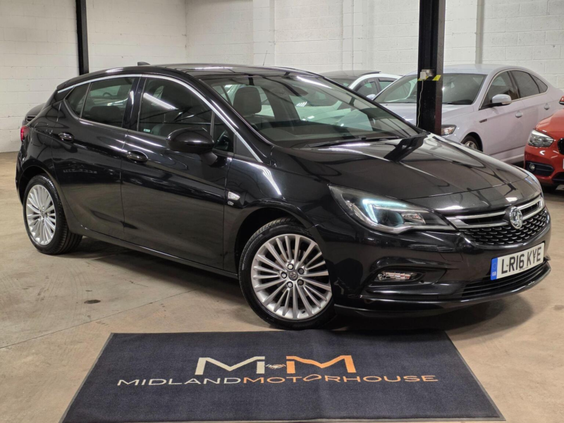 2016 Vauxhall Astra 1.4i Turbo Elite Nav Euro 6 5dr in Black — image 1