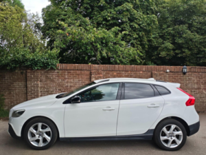 2014 Volvo V40 Cross Country 1.6 T4 Lux Nav Powershift Euro 5 (s/s) 5dr in Other — image 3