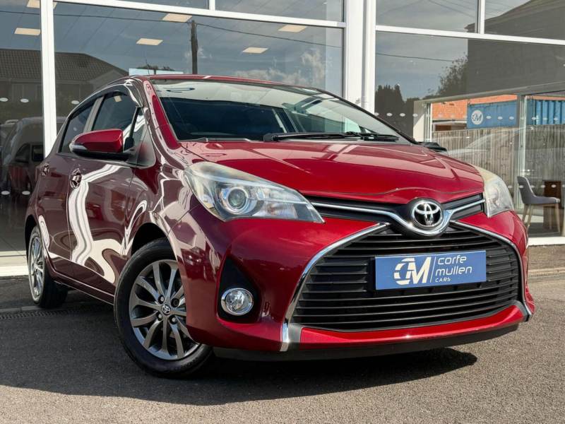 2017 Toyota Yaris 1.33 Dual Vvt-I Icon Euro 6 5dr in Red — image 1