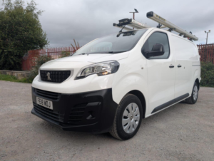 2018 Peugeot Expert 2.0 Bluehdi 1400 S Standard Panel Van Mwb Euro 6 (s/s) 6dr in White — image 3