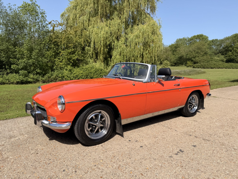 1973 MG Mgb 1.8 Roadster. in Orange — image 1