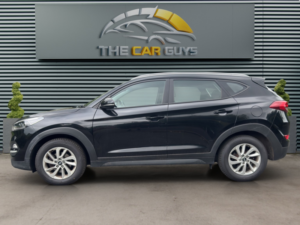 2017 Hyundai Tucson 1.7 Tucson Se Nav 1.7 D 116ps Bd +fss in Black — image 4