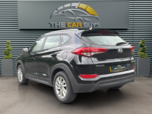 2017 Hyundai Tucson 1.7 Tucson Se Nav 1.7 D 116ps Bd +fss in Black — image 5