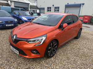 2020 Renault Clio 1.0 Iconic Tce 100 in Orange — image 4