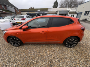 2020 Renault Clio 1.0 Iconic Tce 100 in Orange — image 6