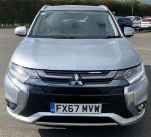 2017 Mitsubishi Outlander 2.0h 12kwh 4h CVT 4WD Euro 6 (s/s) 5dr in Silver — image 3
