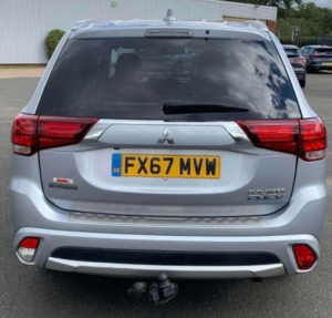 2017 Mitsubishi Outlander 2.0h 12kwh 4h CVT 4WD Euro 6 (s/s) 5dr in Silver — image 4