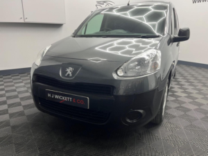 2015 Peugeot Partner 1.6 Ehdi 850 Professional L1 (s/s) 4dr in Grey — image 2