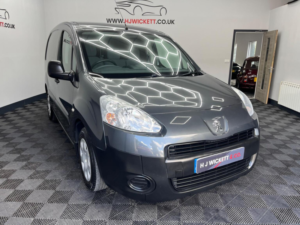 2015 Peugeot Partner 1.6 Ehdi 850 Professional L1 (s/s) 4dr in Grey — image 5