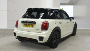 2019 MINI Hatch 1.5 Cooper Sport Euro 6 (s/s) 5dr in White — image 4