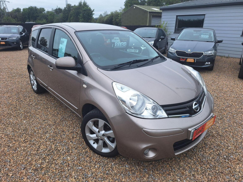 2010 Nissan Note 1.4 16v N-Tec Euro 4 5dr in Beige — image 1