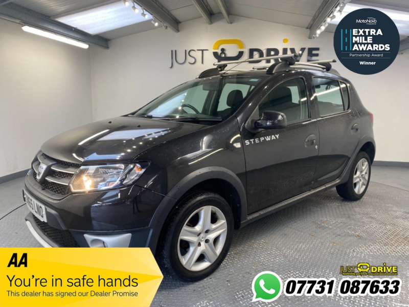 2015 Dacia Sandero Stepway 0.9 Tce Laureate Hatchback 5dr Petrol Manual Euro 6 (s/s) (90 Ps) in Black — image 1