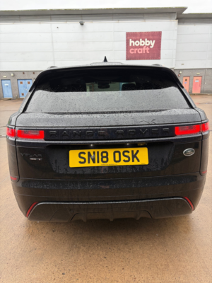 2018 Land Rover Range Rover Velar 2.0 D240 R-Dynamic S SUV 5dr Diesel Auto 4WD Euro 6 (s/s) (240 Ps) in Black — image 4