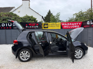2011 Volkswagen Golf 2.0 Tdi Match DSG Euro 5 5dr in Black — image 5