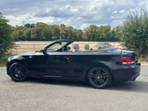 2009 BMW 1 Series 3.0 125i M Sport Steptronic Euro 4 2dr in Black — image 5
