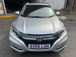 2016 Honda Hr-V 1.5 I-Vtec Ex in Silver — image 2