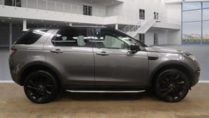 2017 Land Rover Discovery Sport 2.0 Td4 Hse Black Auto 4WD Euro 6 (s/s) 5dr in Grey — image 5