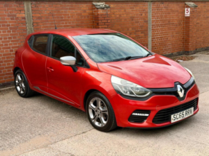 2015 Renault Clio 0.9 Tce Dynamique Nav Euro 6 (s/s) 5dr in Red — image 2