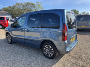 2015 Peugeot Partner Tepee Auto Wav Automatic Wheelchair Accessible Vehicle 1.6 Hdi Tepee S in Blue — image 4