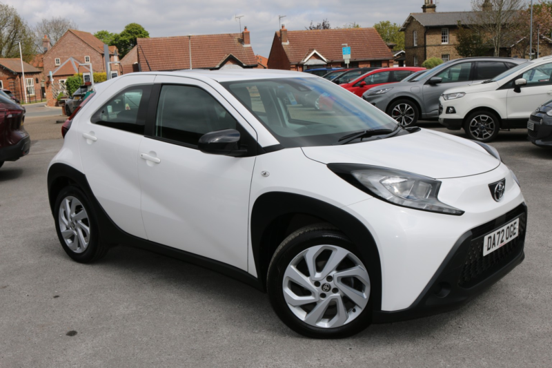 2022 Toyota Aygo X 1.0 Vvt-I Pure in White — image 1