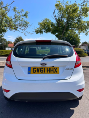 2012 Ford Fiesta 1.4 Edge 3dr in White — image 3