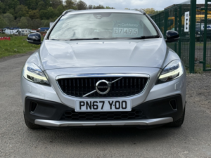 2017 Volvo V40 Cross Country 2.0 Cross Country D2 in Silver — image 2