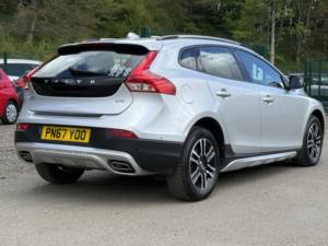 2017 Volvo V40 Cross Country 2.0 Cross Country D2 in Silver — image 5