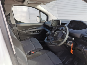 2020 Peugeot Partner 1.5 Bluehdi 950 Professional Long Lwb in White — image 4