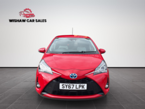 2017 Toyota Yaris 1.5 Vvt-H Design in Red — image 3