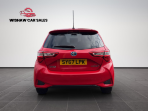 2017 Toyota Yaris 1.5 Vvt-H Design in Red — image 6