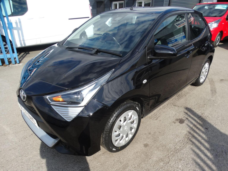 2021 Toyota Aygo 1.0 Vvt-I X-Play Euro 6 (s/s) 5dr in Black — image 1
