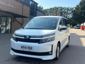 2014 Toyota Voxy 1.8 Hybrid MPV Dr in Other — image 2
