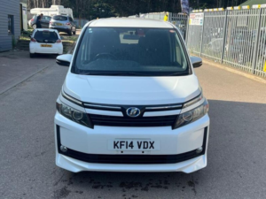 2014 Toyota Voxy 1.8 Hybrid MPV Dr in Other — image 3