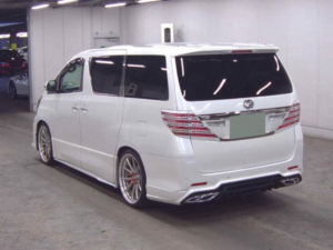 2012 Toyota Vellfire 3.5z G Edition in White — image 5