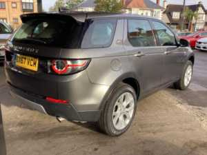 2017 Land Rover Discovery Sport 2.0 Td4 Hse Auto 4WD Euro 6 (s/s) 5dr in Grey — image 5