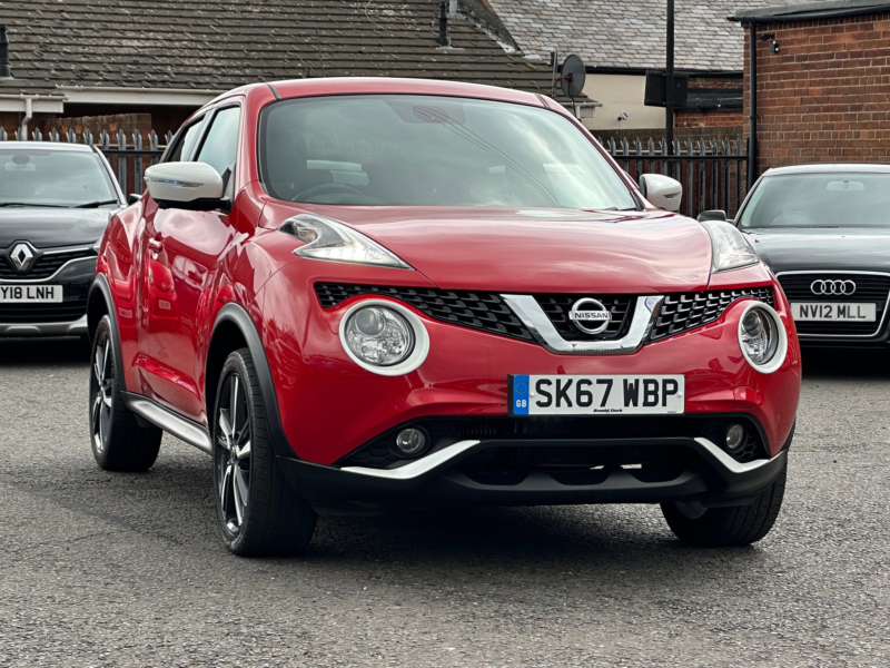2017 Nissan Juke 1.2 Dig-T Tekna SUV 5dr Petrol Manual Euro 6 (s/s) (115 Ps) in Red — image 1