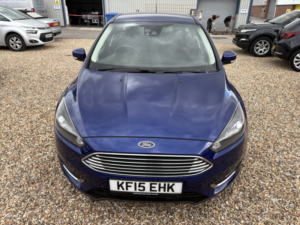 2015 Ford Focus 1.5 T Ecoboost Titanium in Blue — image 3