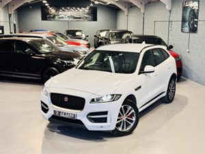 2016 Jaguar F-Pace 2.0 D180 R-Sport in White — image 4