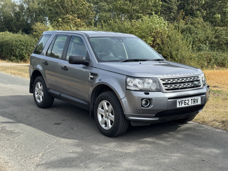2012 Land Rover Freelander 2 2.2 Td4 Gs in Grey — image 1