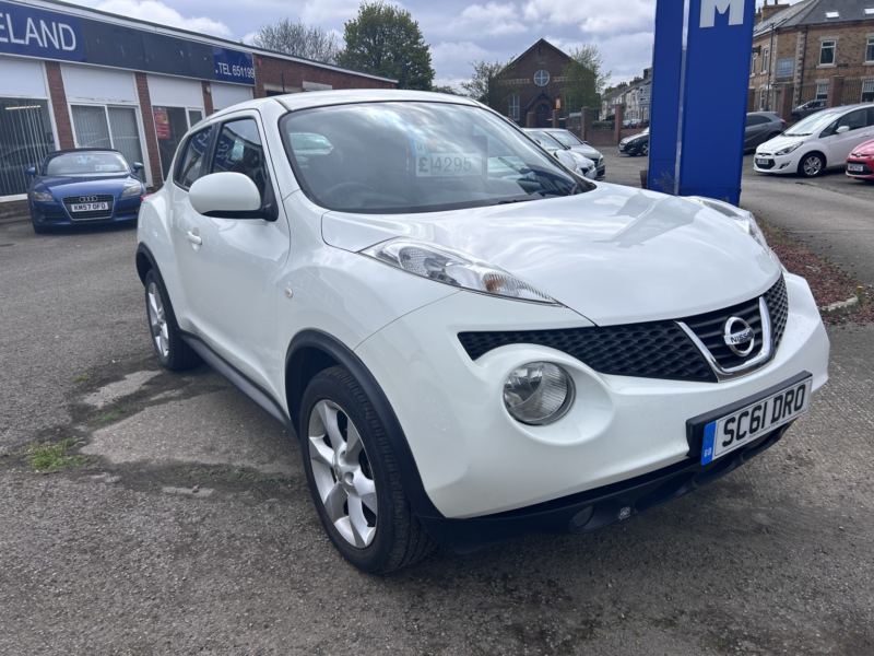 2012 Nissan Juke 1.6 Acenta in White — image 1