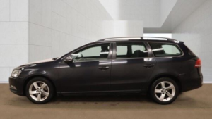 2012 Volkswagen Passat 1.6 Tdi Bluemotion Tech S Euro 5 (s/s) 5dr in Black — image 6