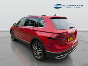 2021 Volkswagen Tiguan Elegance Tsi DSG in Red — image 4