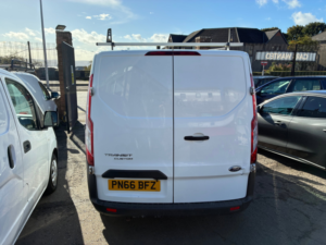 2016 Ford Transit Custom 2.2 Tdci 290 Panel Van 5dr Diesel Manual L1 H1 (186 G/km, 98 Bhp) in White — image 4